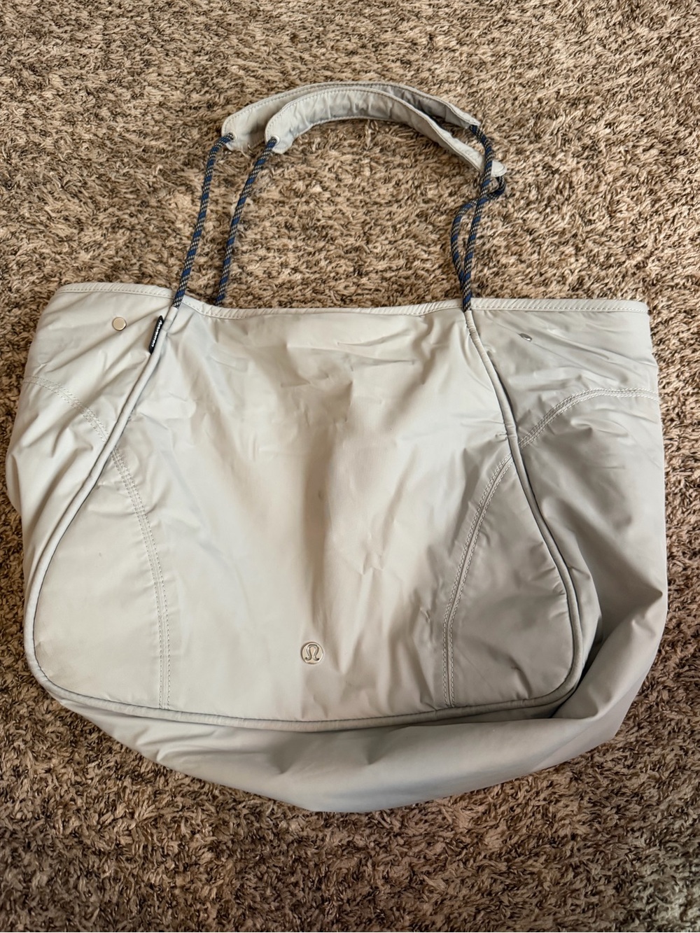 lululemon athletica Snap Tote 28L Bag - Seal Grey